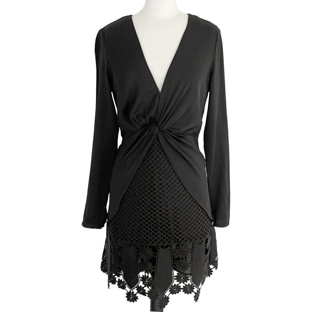 Self-Portrait Black Knotted V-Neck Guipure Lace Mini Dress‎ – Size US 4 - Picture 3 of 8